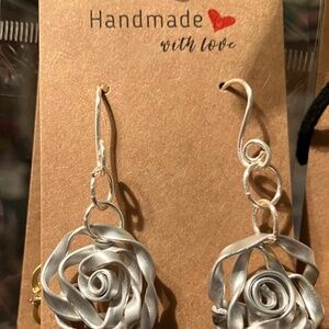 ROSE WIRE EARRINGS